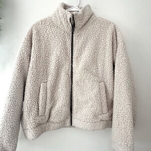 AMERICAN EAGLE CROPPED SHERPA ZIP UP